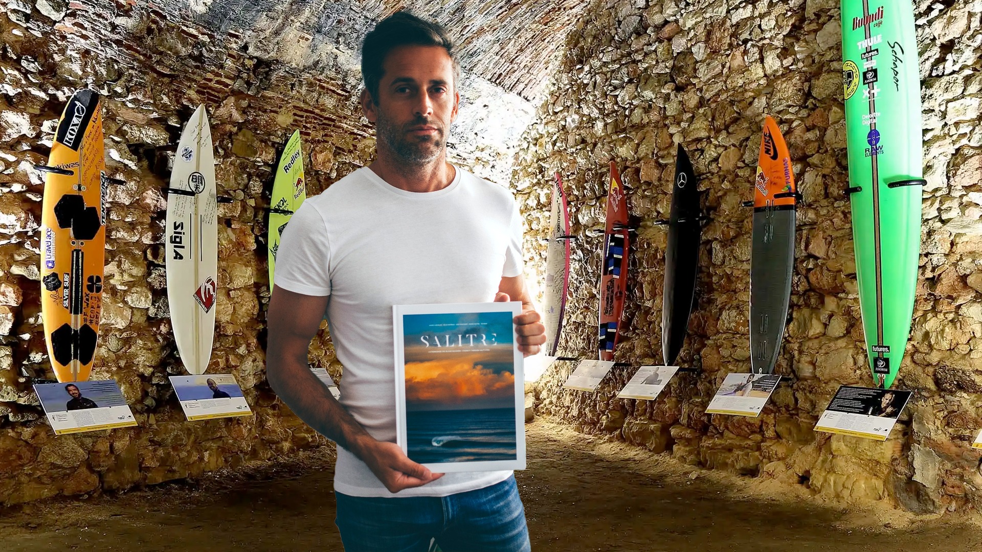 "É um porto de abrigo para a arte fotográfica do surf" - Hélio António sobre 'Salitre'